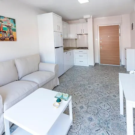 Central With Refreshing Interior Design In * 穆拉
